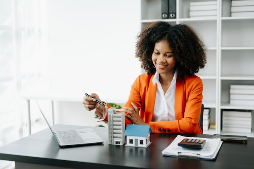 Cover image for article: The Ultimate Guide: Why You Need a Realtor When Buying a Home