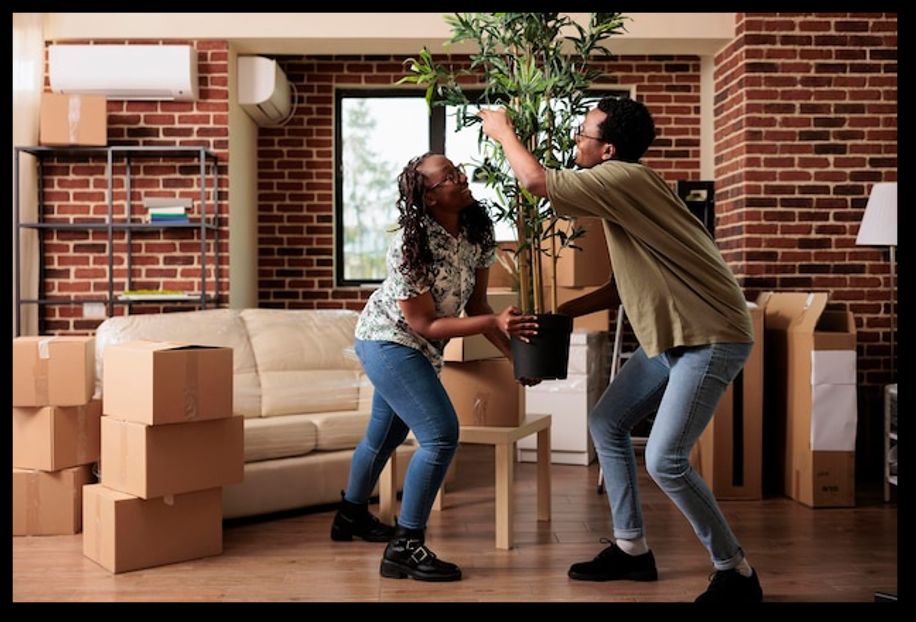 Cover image for article: Unlocking the Door to Your New Home: Expert Tips for a Seamless Moving Experience