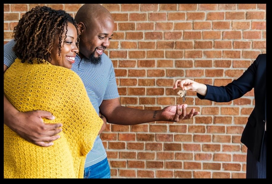 Cover image for article: Seal the Deal: Must-Know Bargaining Tips for Aspiring Homeowners  