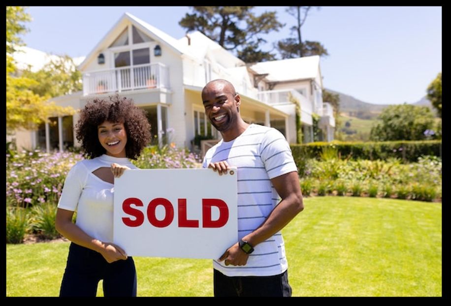Cover image for article: Sell Smart: Top Considerations for a Successful Home Sale