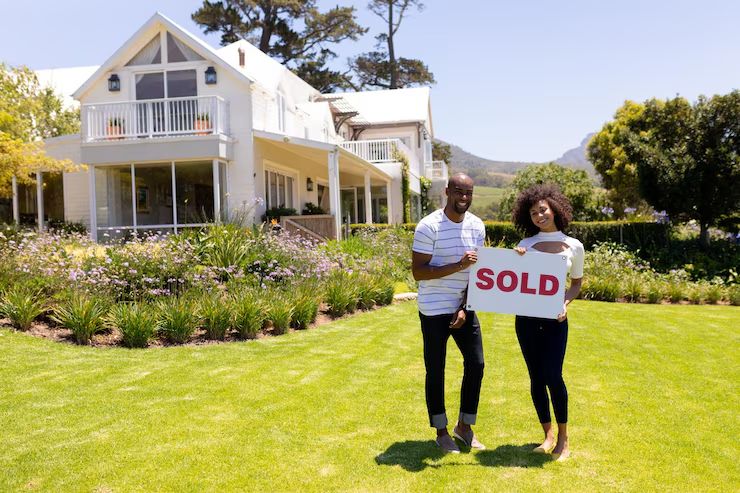 Cover image for article: Real Estate Auctions: Is It the Smartest Way to Buy or Sell Property in 2025?